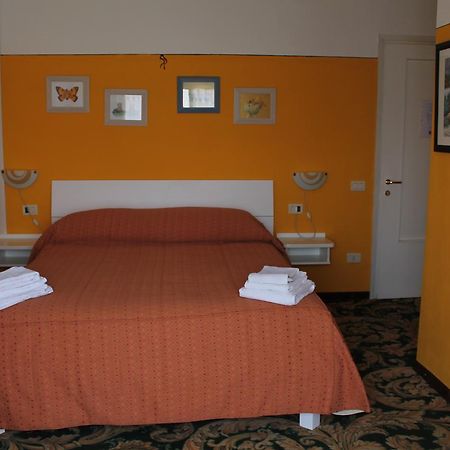 Hotel Poggio D'Oro Riva di Solto Kültér fotó