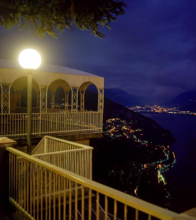 Hotel Poggio D'Oro Riva di Solto Kültér fotó