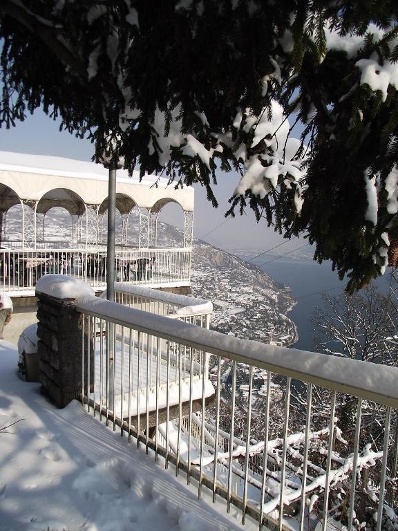 Hotel Poggio D'Oro Riva di Solto Kültér fotó