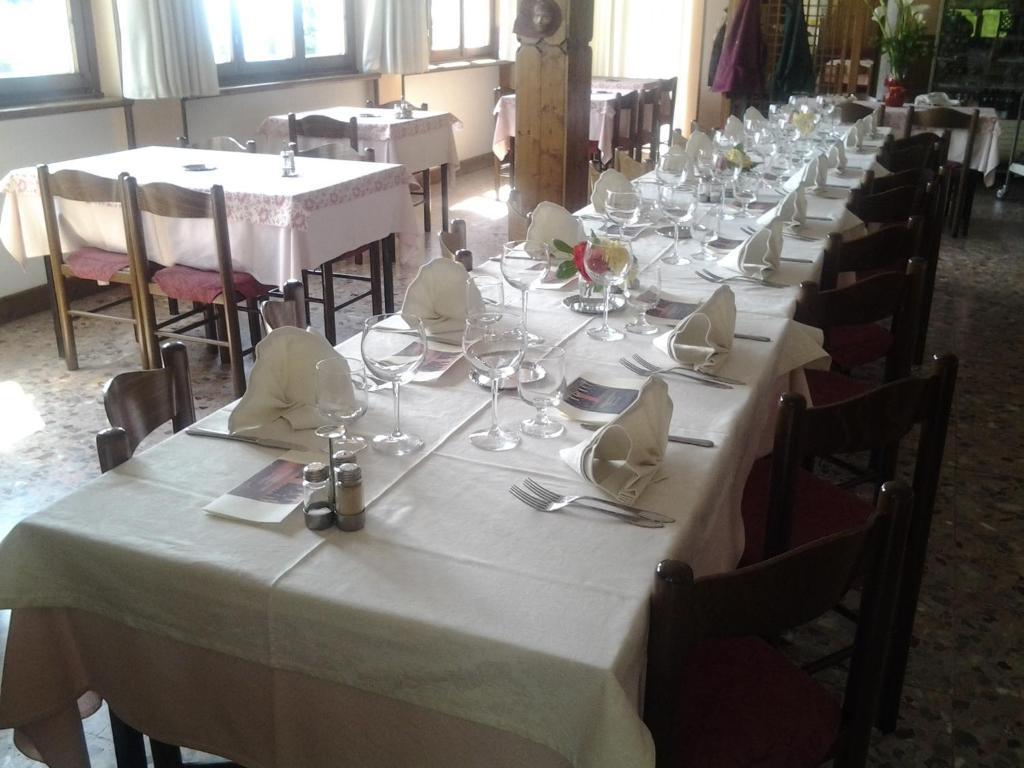 Hotel Poggio D'Oro Riva di Solto Kültér fotó