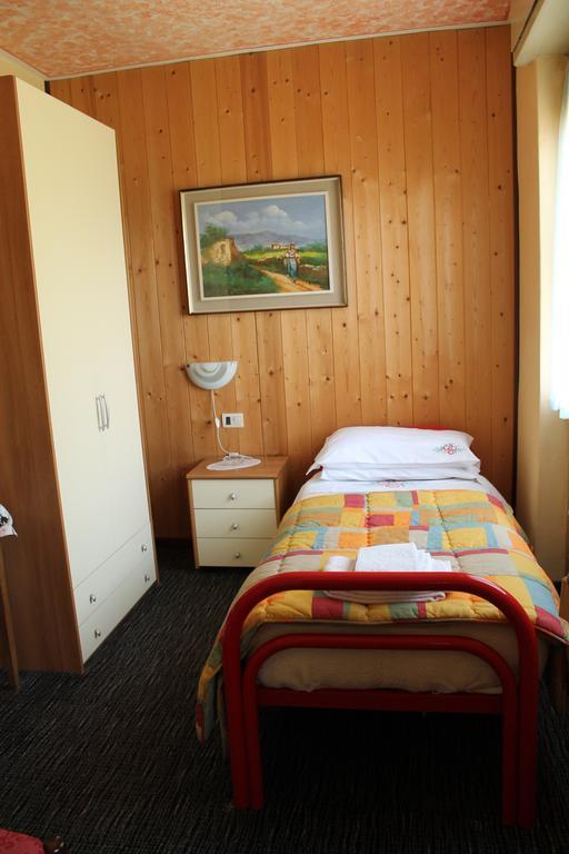 Hotel Poggio D'Oro Riva di Solto Kültér fotó