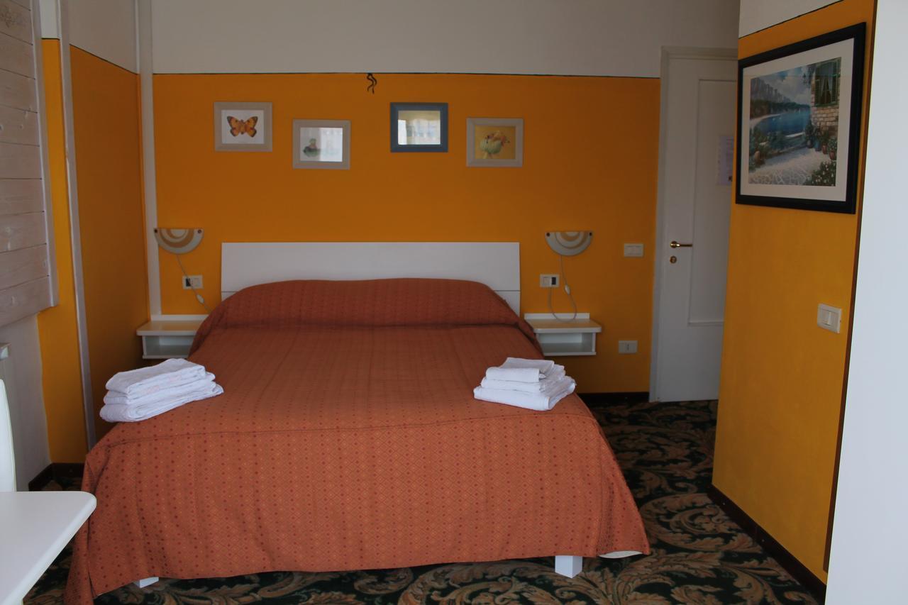 Hotel Poggio D'Oro Riva di Solto Kültér fotó